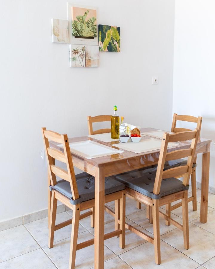Lovely Sea View Apartment At The Heart Of The Town Ierápetra Esterno foto