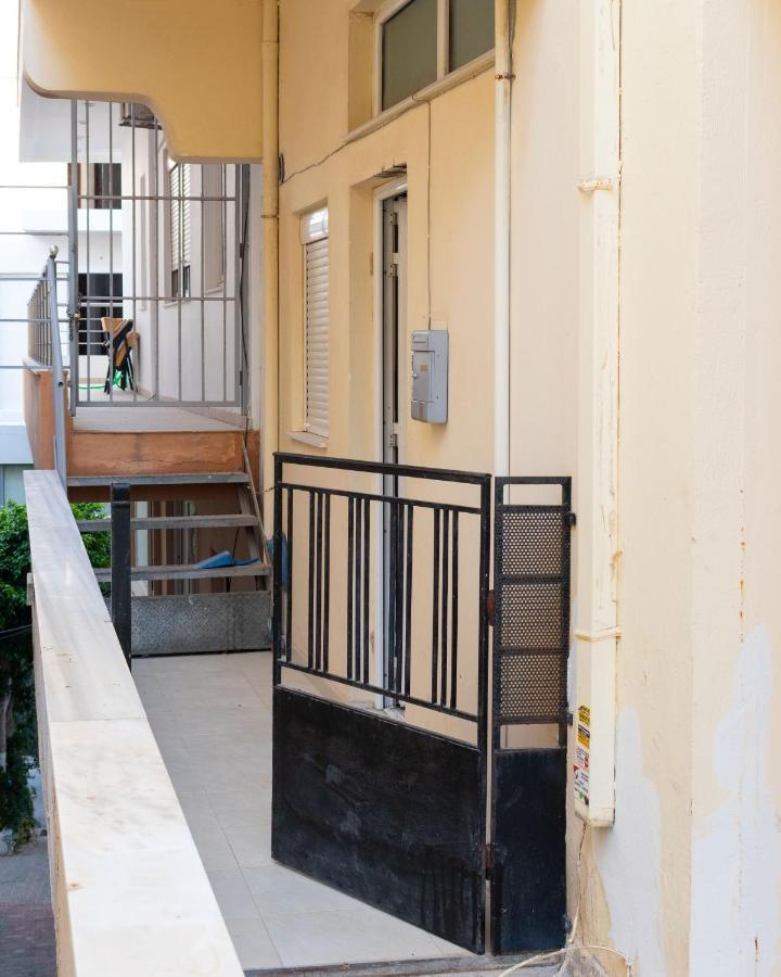Lovely Sea View Apartment At The Heart Of The Town Ierápetra Esterno foto